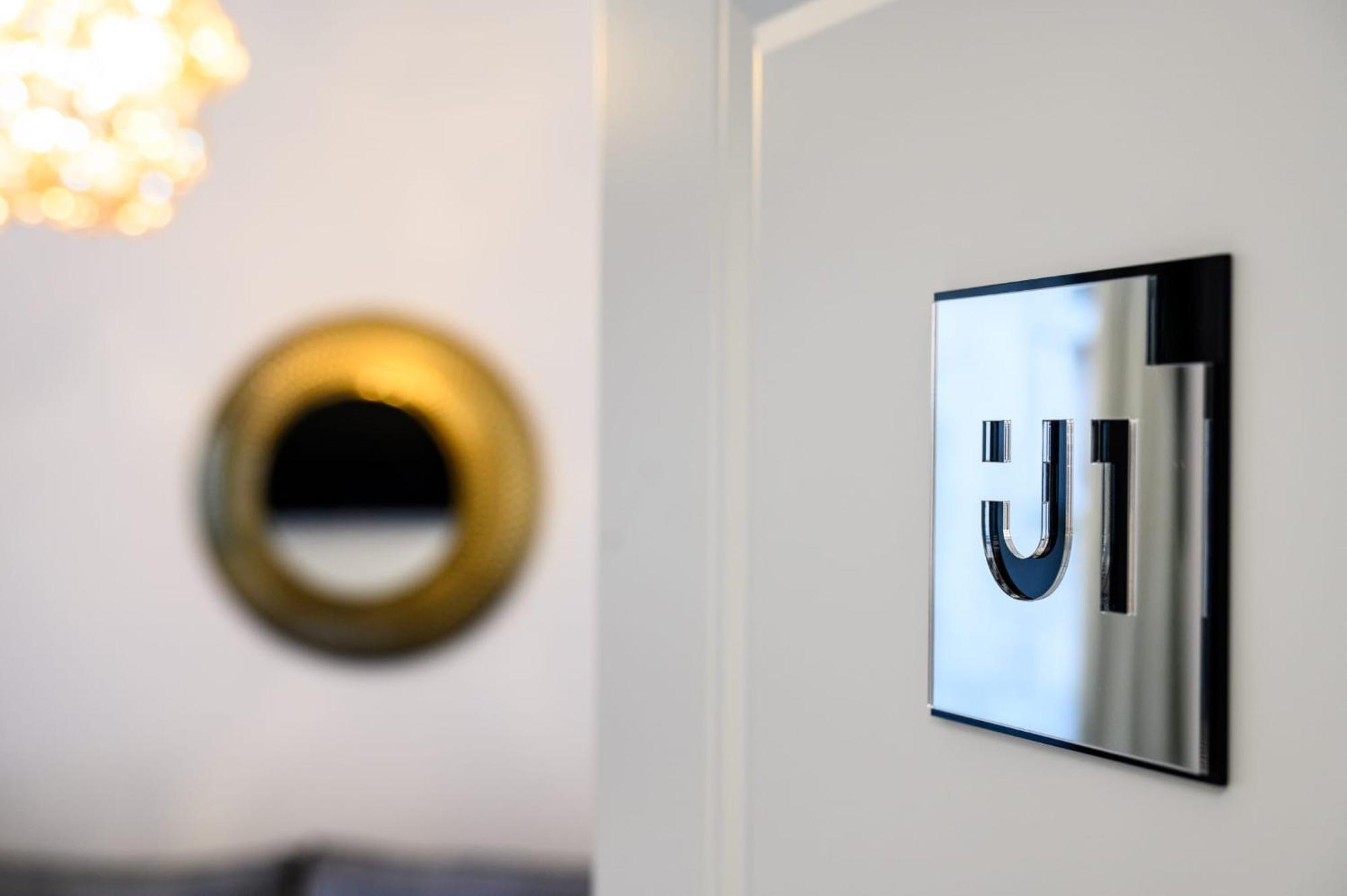 Urban Downtown Luxury Rooms And Suites Beograd Rom bilde